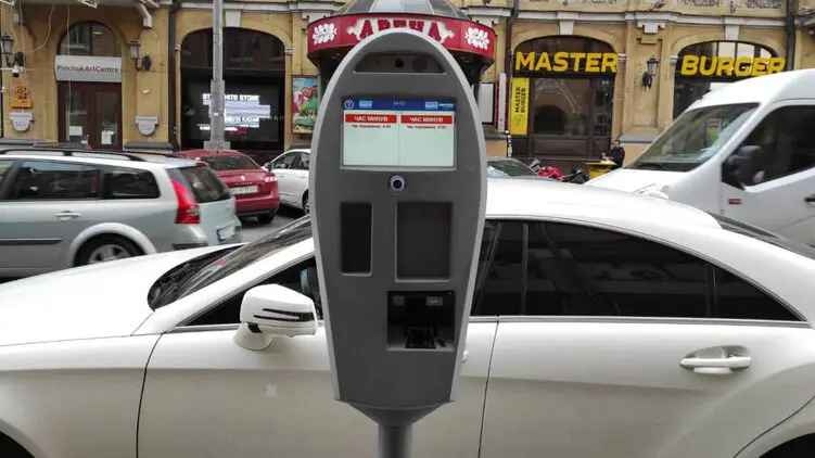 В Киеве готовят повышение тарифов на парковку авто