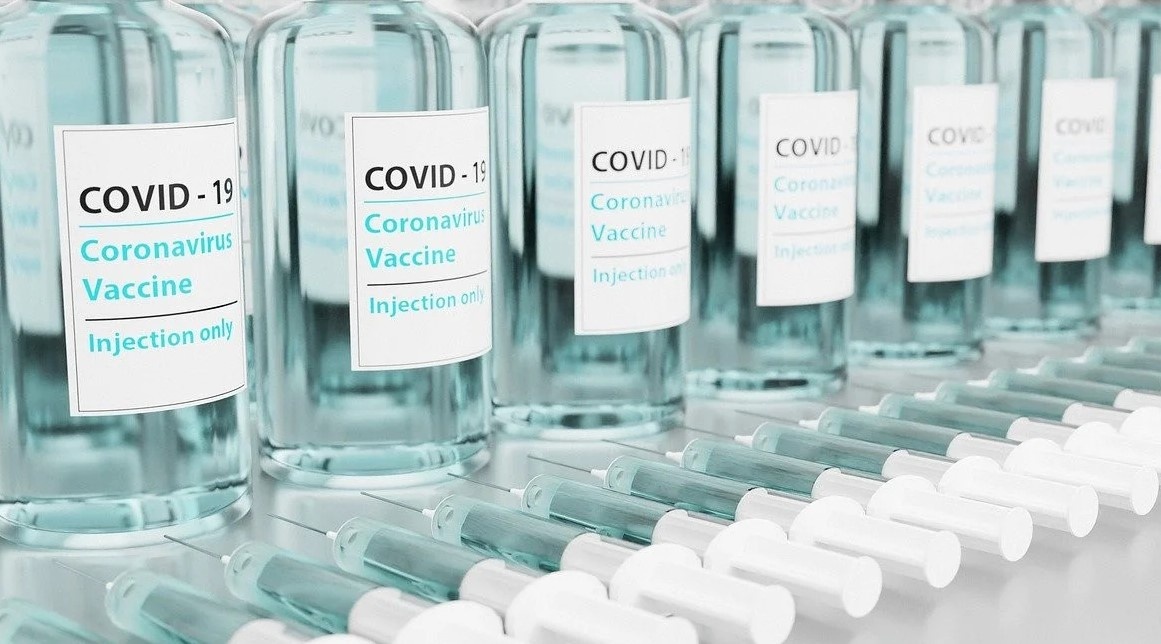 Смешивание вакцин от коронавируса: что известно о безопасности