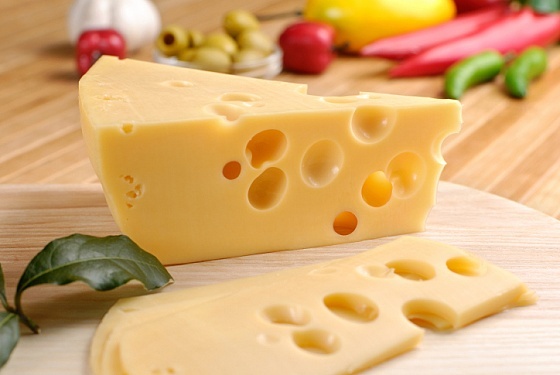 В морозилке тоже можно: 5 правил хранения сыра, чтобы он оставался свежим
