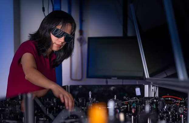 Ученые разработали ультратонкую пленку, которая позволит людям видеть в темноте