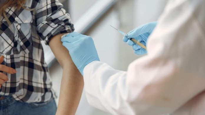 Финляндия вслед за Польшей будет вакцинировать заробитчан