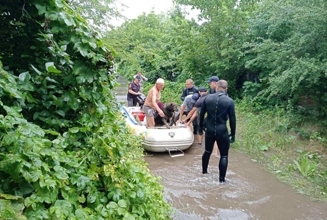 Под Мариуполем после прорыва плотины затопило два села