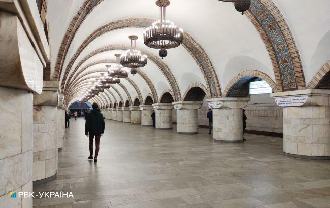 В киевском метро пожар пытались потушить шваброй