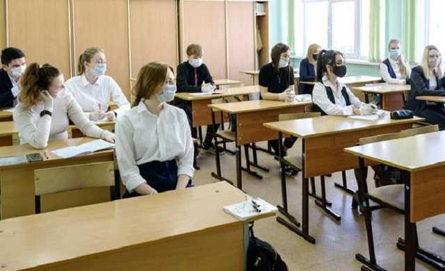 Зеленский анонсировал переход школ на новую модель обучения