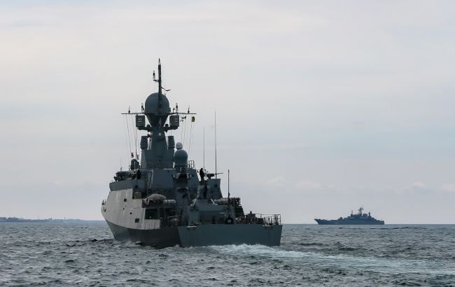 Россия сбросила бомбы по британскому эсминцу около Севастополя - СМИ