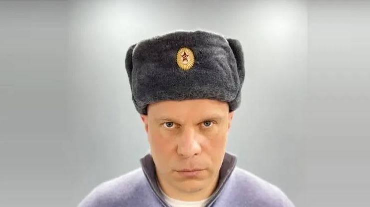 Киве из-за советской шапки-ушанки повестку принесли в спортзал