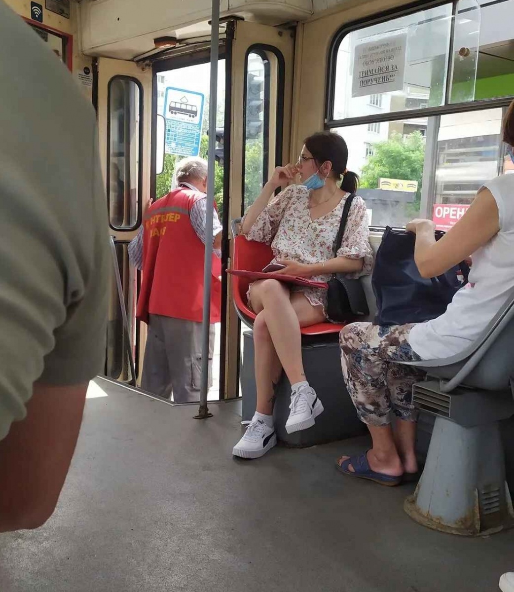 В Киеве из-за жары в кабине водитель трамвая потеряла сознание