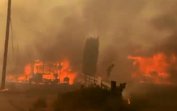 В Канаде пожар уничтожил город, где ранее был зафиксирован температурный рекорд