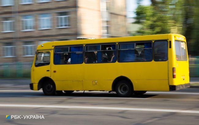 Страшно ездить: в Киеве видели маршрутку-"монстра"