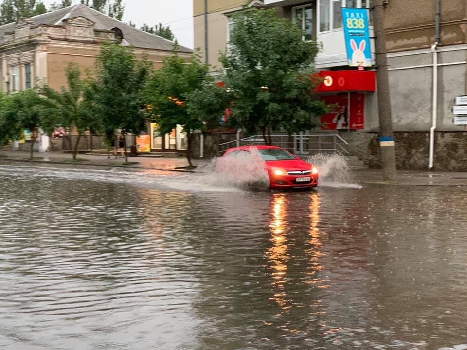 Буря в Бердянске: появились фото последствий