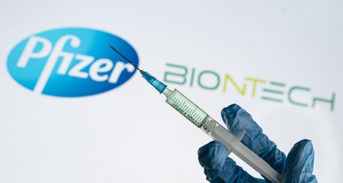 Эффективность вакцины Pfizer упала до 64% из-за штамма Delta