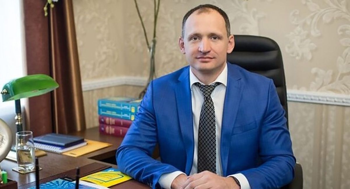 Зеленский ответил на петицию об увольнении Татарова