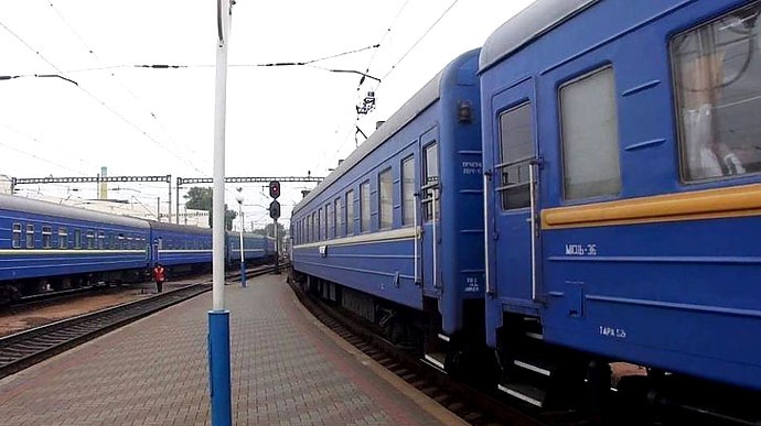 На популярный украинский курорт запустили дополнительный поезд