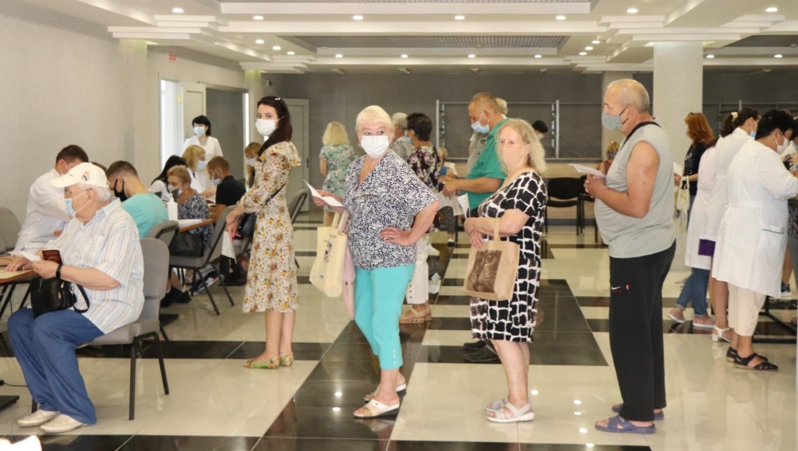 Украинцы, вакцинированные CoronaVac, могут посетить 10 государств