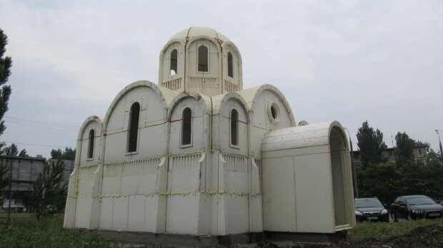 В Украине появилась необычная церковь из пенопласта