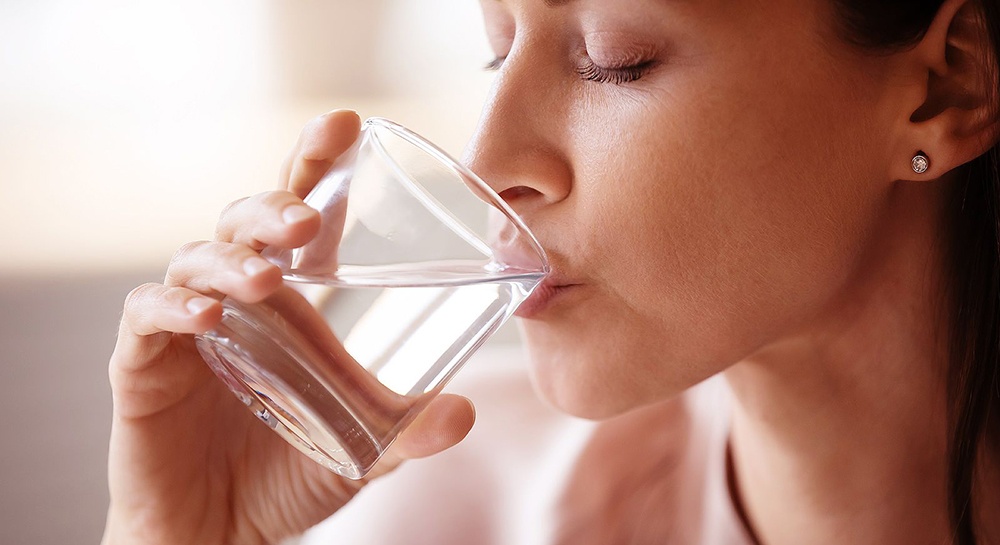 Сколько воды можно выпить за день, чтобы не навредить здоровью