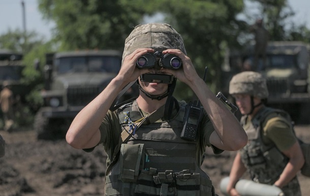На Донбассе применили артиллерию, украинские военные не понесли потерь