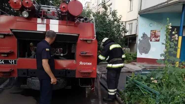 Под Киевом в жилой пятиэтажке вспыхнул пожар, есть погибшие