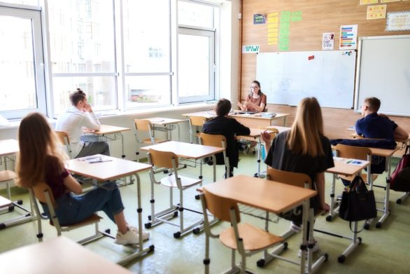 Школы в Украине отменят набор в старшие классы: что делать родителям и ученикам