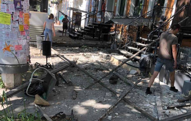 В центре Одессы обрушилась часть исторического здания