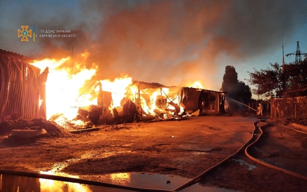 В Харькове вспыхнул крупный пожар: был спасен один человек