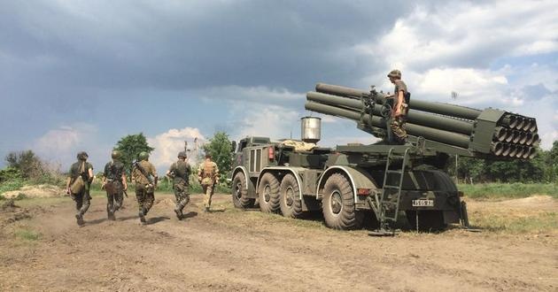 В ОБСЕ заметили, как на Донбассе боевики разворачивают "Грады" и тяжелую технику