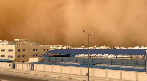 Настоящий "ад": как выглядит песчаная буря в Саудовской Аравии