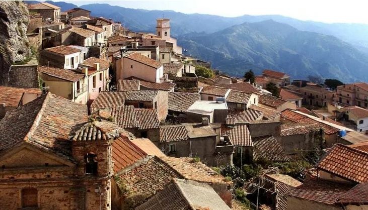 Итальянские деревни предлагают по 33 тыс. долларов: названы условия получения денег