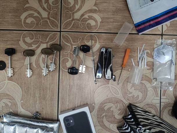 В Киеве обокрали квартиру сотрудника МВД: воров быстро нашли