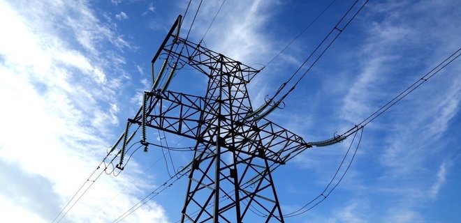 Кабмин решил перенести повышение тарифов на электроэнергию с 1 августа на 1 сентября