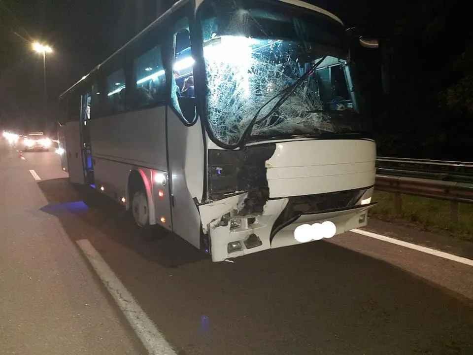 На трассе Киев-Чоп автобус с паломниками попал в ДТП