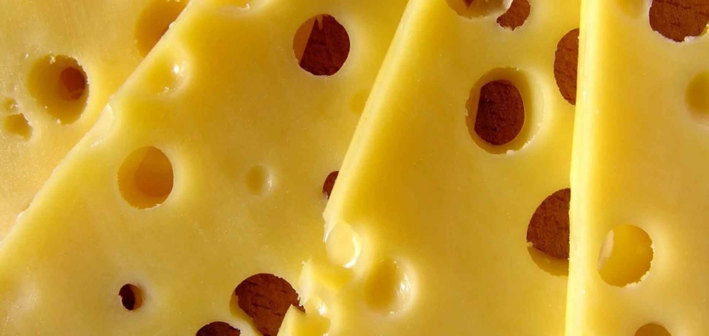 Производят из белка и кокосового масла: украинцам продают вредный сыр
