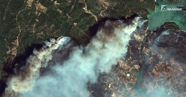 Опубликованы спутниковые фотоснимки лесных пожаров на курортах Турции