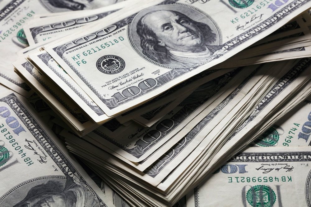 В США намерены ввести в оборот доллары без банкнот