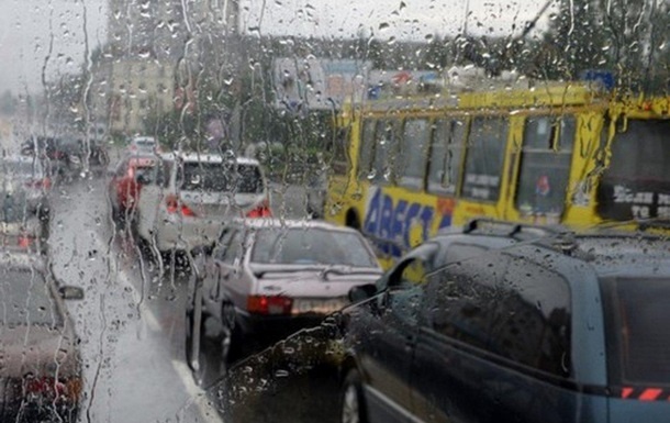 Жара покинет столицу: погода в Киеве будет неустойчивой