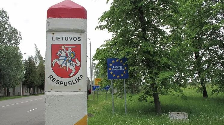 В Литве на границе ловят нелегалов с паспортами РФ и картами Сбербанка