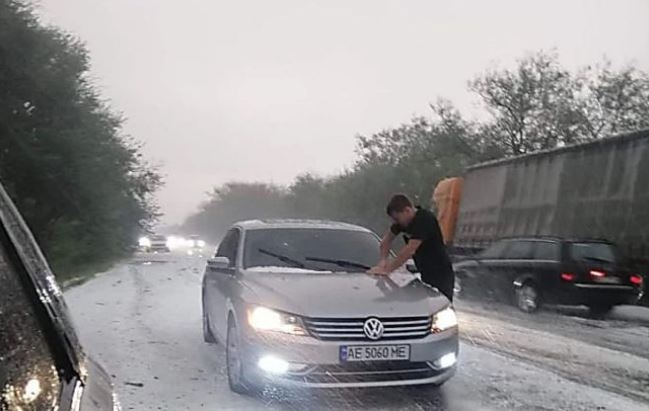 Трассу Одесса - Николаев замело снегом