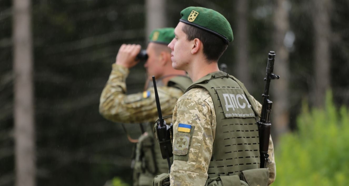 Украинские пограничники сцапали нелегалов на стыке России и Беларуси