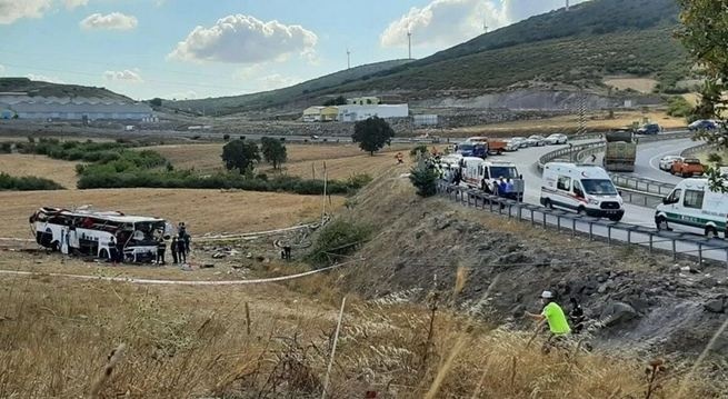 14 погибших, около 20 раненых: в Турции перевернулся автобус с пассажирами