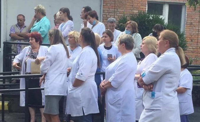 Львовские медики  выдвинули требования и объявили голодовку