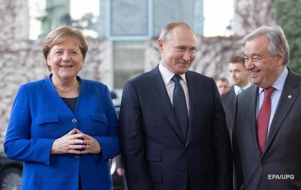 Меркель перед встречей с Зеленским посетит Москву