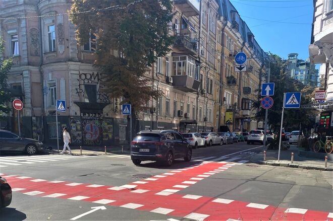 В Киеве появился новый вид дорожной разметки
