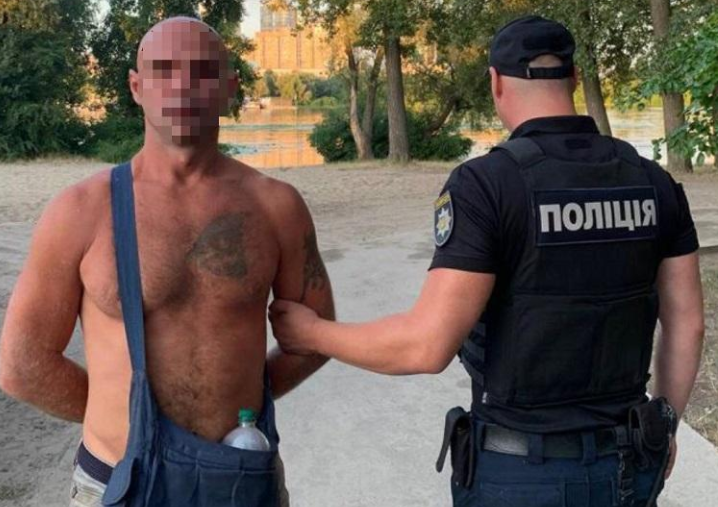В Киеве рецидивист из Луганской области избил и ограбил пожилого мужчину
