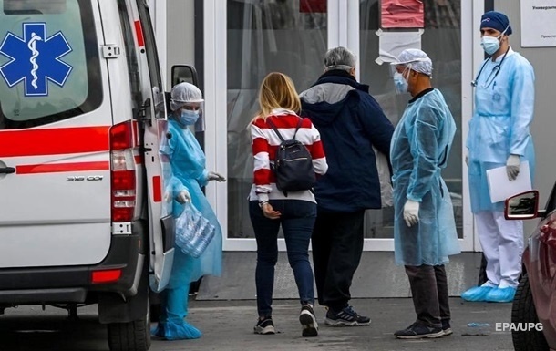 В Украине зафиксировали 1560 новых случаев коронавируса за сутки