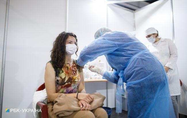 За сутки в Украине против коронавируса вакцинировали 129 тысяч человек