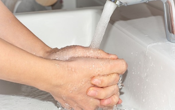 Физики подсказали, как правильно мыть руки