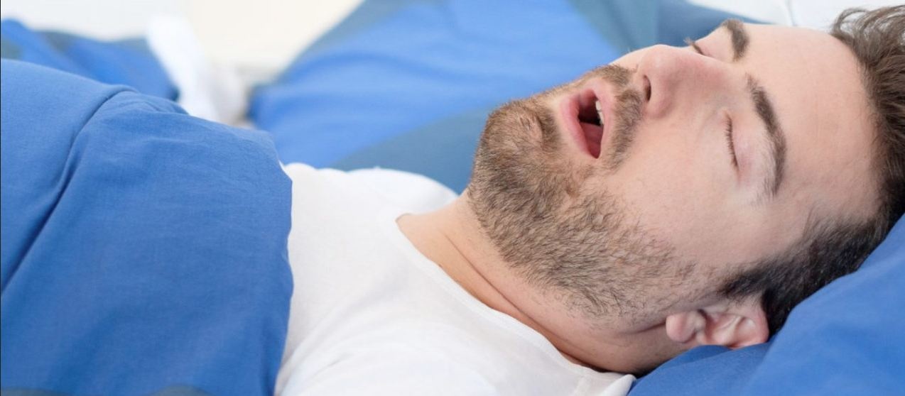 Риск внезапной смерти увеличивается: врачи указали на признак во сне
