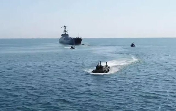 В Одессе прошел военно-морской парад