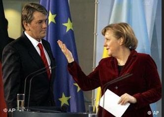Ющенко рассказал, как Меркель не дала Украине стать членом НАТО