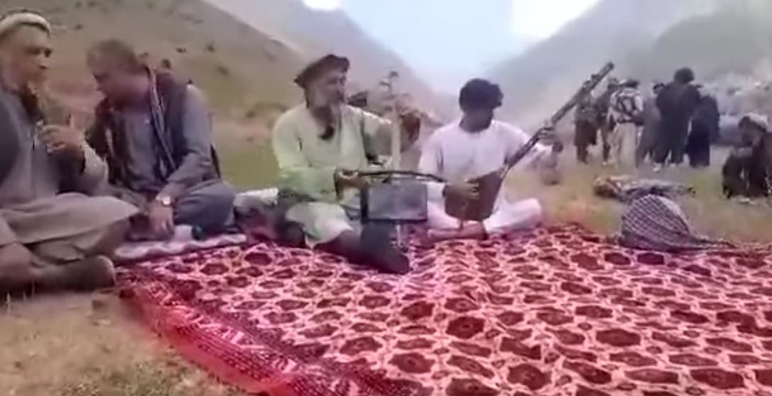 Талибы недалеко от Кабула расстреляли известного народного музыканта